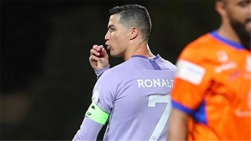 طلبات قوية.. كريستيانو رونالدو يفاجئ النصر ويهدد بالرحيل