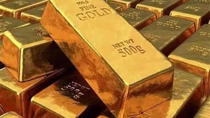 أسعار الذهب والدولار.. عيار 21 يسجل 2185 جنيها