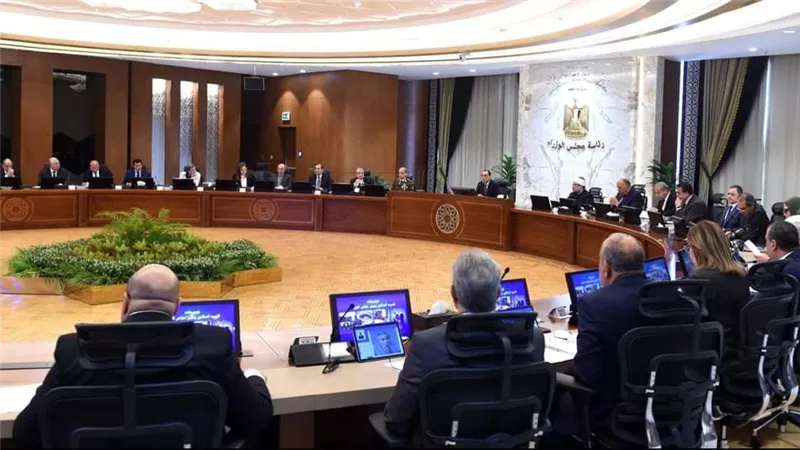 رئيس الوزراء يوجه بسرعة استلام الموظفين المنتقلين للعمل بالعاصمة الإدارية الجديدة لوحداتهم 