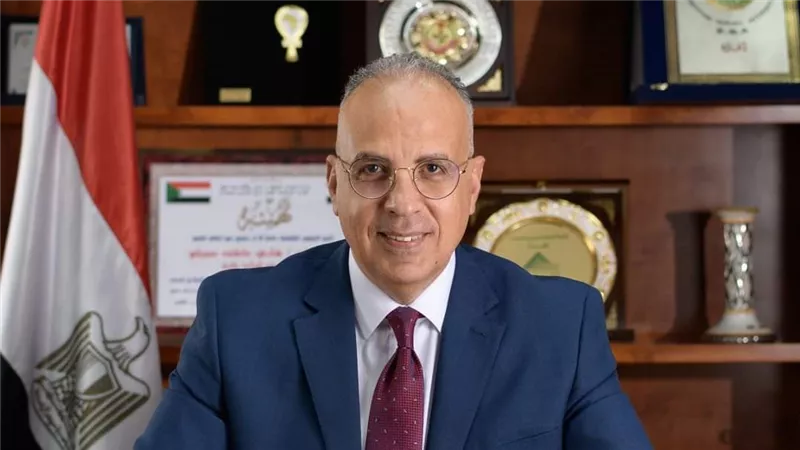 الدكتور سويلم يتابع أعمال تطهير المصارف وإنشاء شبكات الصرف المغطى 
