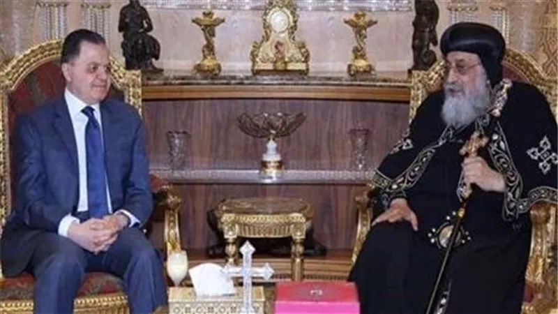 وزير الداخلية يهنئ البابا تواضروس الثاني بعيد القيامة