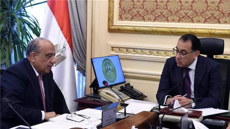 رئيس الوزراء يعقد اجتماعاً لبحث سبل استغلال احتياطات مصر من خام التنتالوم