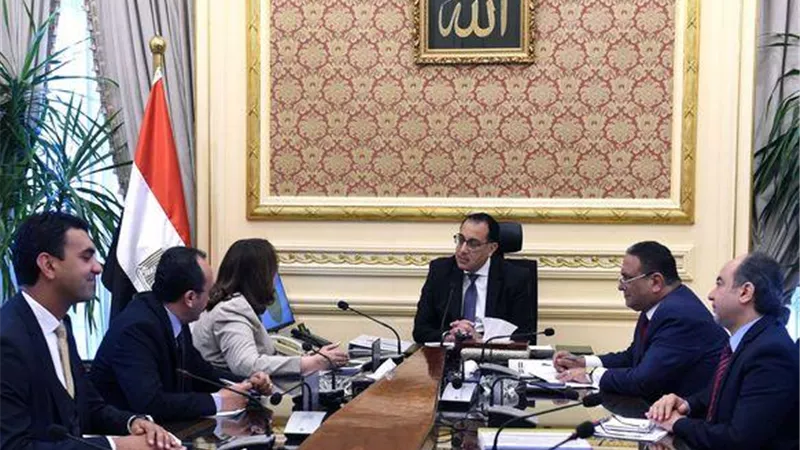 رئيس الوزراء يلتقى وزيرة الهجرة لاستعراض عدد من ملفات العمل