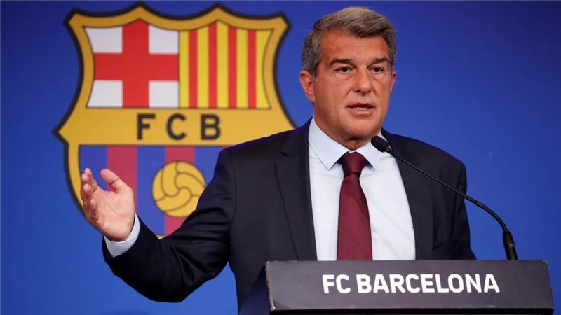 برشلونة ضحية.. لابورتا: ريال مدريد أكثر المستفيدين من التحكيم
