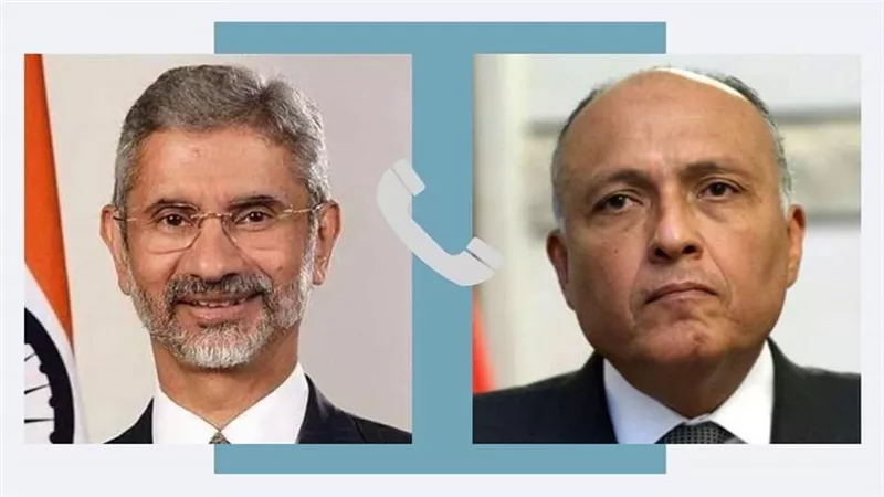 وزير الخارجية يتلقى اتصالاً هاتفياً من نظيره الهندي