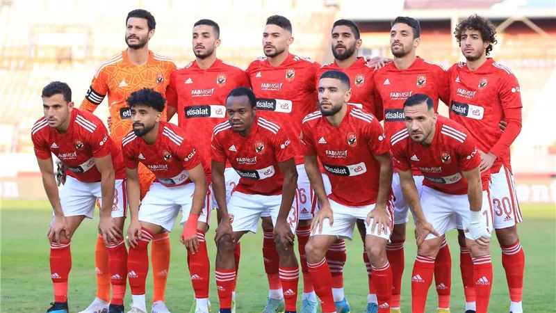 أبرزهم معلول والشحات.. غياب 15 لاعبا عن الأهلي اليوم أمام سموحة