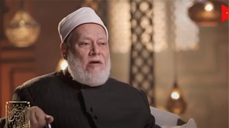 هل المتوفي يعذب ببكاء أقاربه؟.. علي جمعه يكشف مفاجأة
