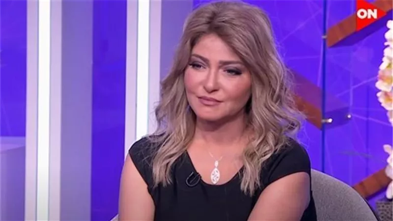 بعد حُكم قضائي بخلعه.. زوج علا غانم يوزع الحلوى والشربات