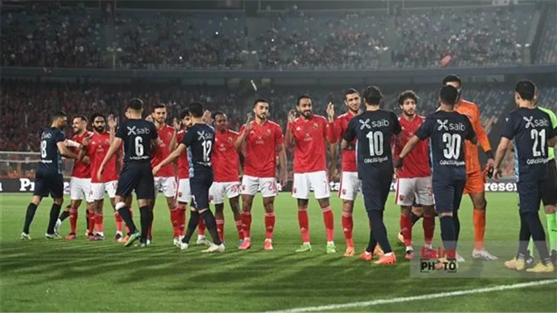 بعد التألق.. بيراميدز يقدم عرضا ضخما لإغراء نجم الأهلي بالانضمام لصفوفه