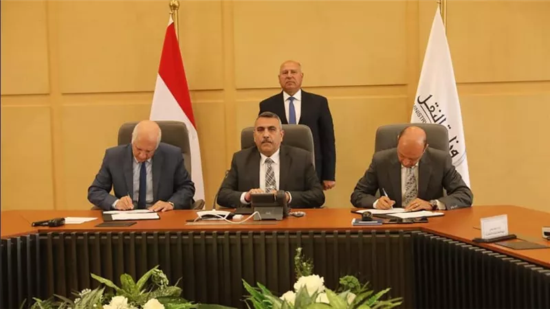 وزير النقل يشهد توقيع اتفاقية الشروط و الأحكام بشأن بناء وتطوير البنية الفوقية بميناء جرجوب 