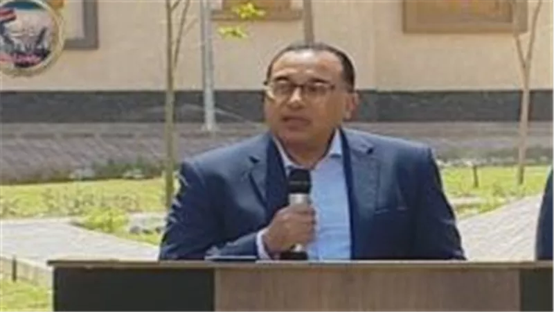 رئيس الوزراء: الانتهاء من 13 رخصة ذهبية وإنهاء 45 طلبا آخر خلال أيام