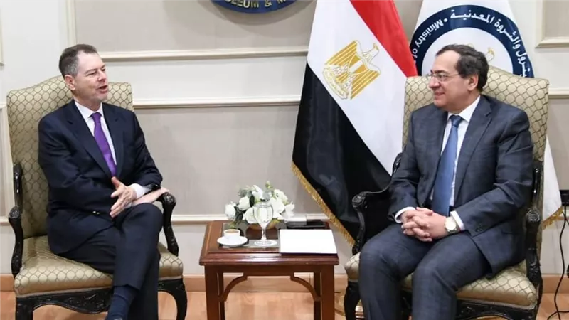 وزير البترول يستقبل السفير الأسباني بالقاهرة