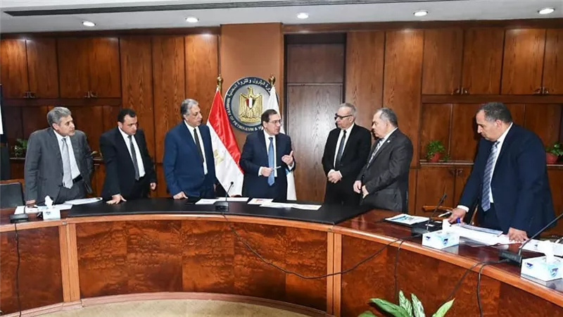 طارق الملا: ارتفاع أسعار البترول عالميا يمنح الشركات حافزاً قوياً لتكثيف البحث