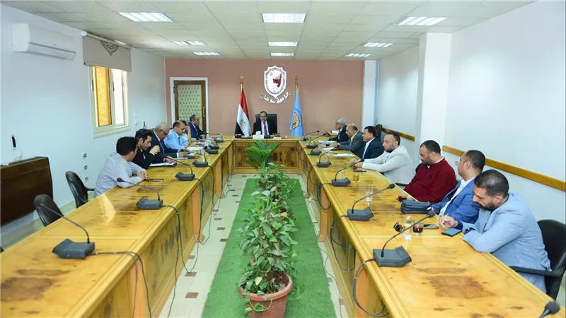 جامعة سوهاج تعقد اجتماعا لتفعيل بروتوكول التعاون مع شركة مصر للاسمنت بقنا