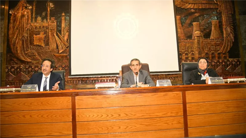 محافظ الغربية يشكل وحدة الدعم الفني للمشروعات الخضراء الذكية
