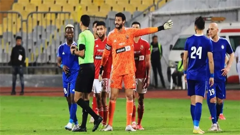 بعد الطرد.. قرار جديد في الأهلي ضد محمد الشناوي
