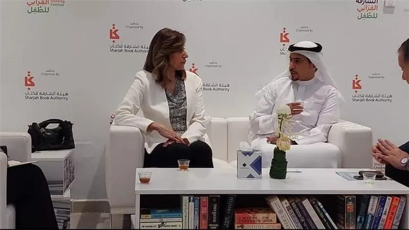 وزيرة الثقافة تلتقي رئيس هيئة الشارقة للكتاب