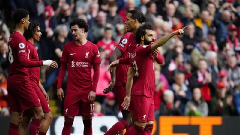 فرص ليفربول للتأهل لدوري الأبطال على حساب مانشستر يونايتد