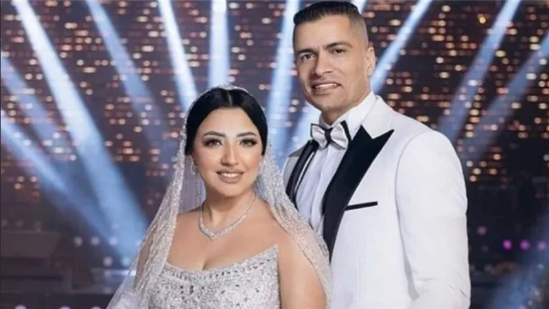لاستيلائها على نصف مليون جنيه.. 