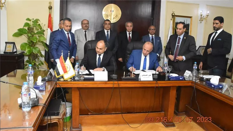 توقيع بروتوكول تعاون بين وزارة التموين ووزارة الإنتاج الحربي لإنشاء لأول مرة مركز معلومات التجارة الداخلية 