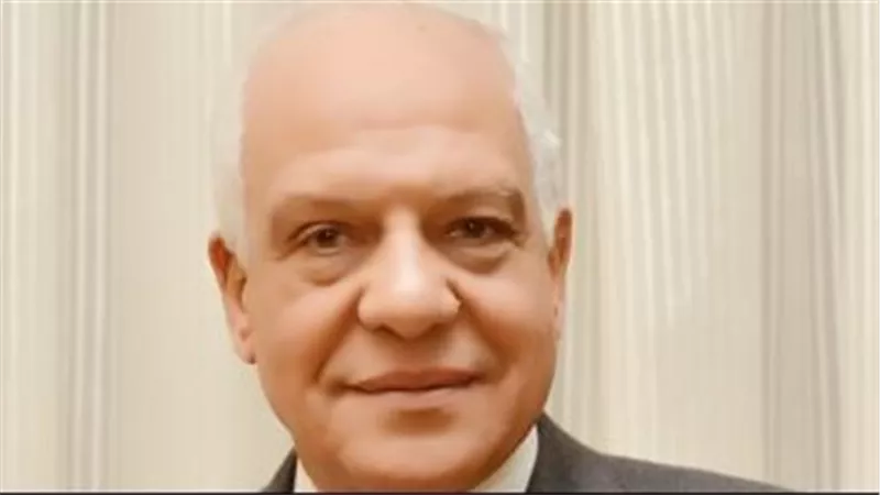 محافظ الجيزة يطالب المواطنين بالإبلاغ عن السائقين المخالفين للتعريفة
