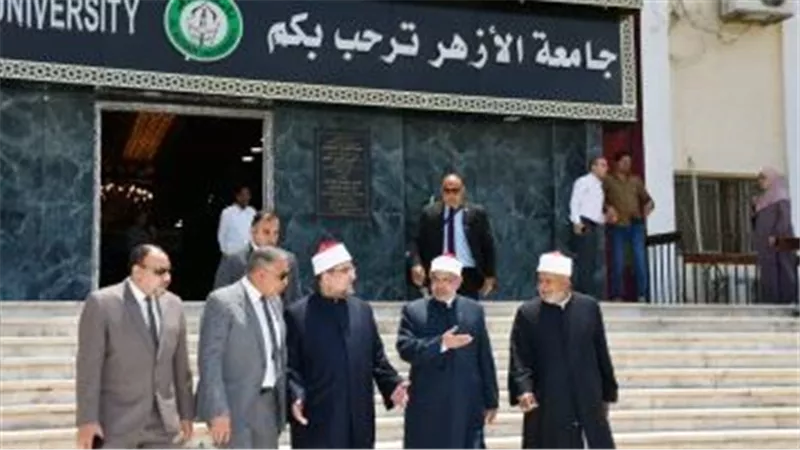 وزير الأوقاف ورئيس جامعة الأزهر يفتتحان مسجد كلية التربية