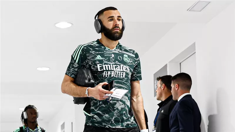 بنزيما يقود هجوم ريال مدريد في قمة أبطال أوروبا أمام مانشستر سيتي