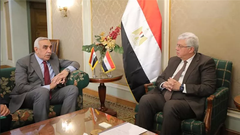 وزير التعليم العالي يبحث مع السفير العراقي بالقاهرة سبل دعم التعاون العلمي والبحثي