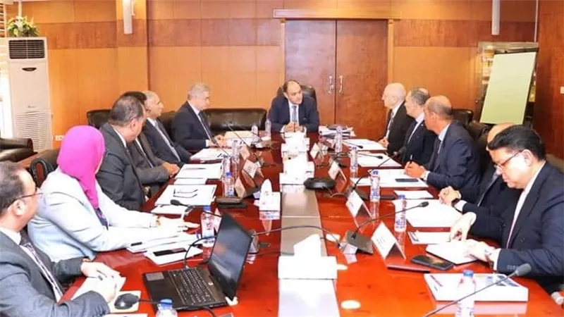 سمير: الموافقة على عدد من التيسيرات الجديدة للمستثمرين الحاصلين على وحدات بالمجمع الصناعي بالمحلة الكبرى 