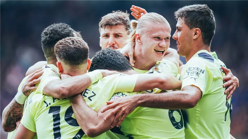 الدوري الإنجليزي.. مانشستر سيتي يصعق إيفرتون بثلاثية ويعزز الصدارة