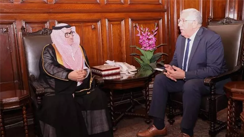 وزير الزراعة يبحث آفاق التعاون مع الرئيس التنفيذي للمركز الوطني لتنمية الغطاء النباتي