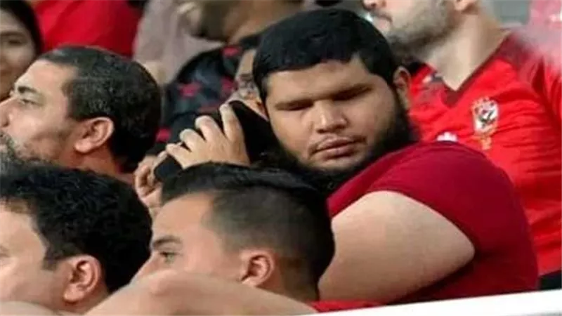 قريبا فى التتش.. الأهلي يستضيف المشجع الكفيف في جولة داخل النادي