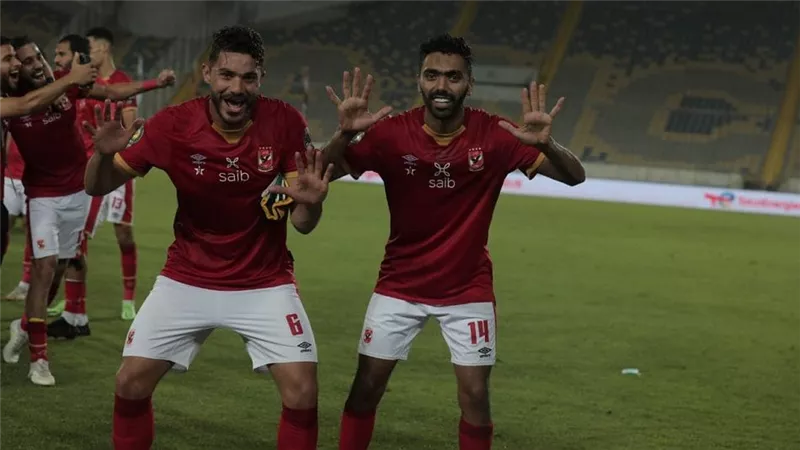 شوبير: الأهلى نجح فى تمديد عقد حسين الشحات وياسر إبراهيم