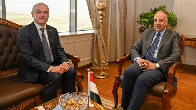 سويلم يبحث مع السفير الأسترالي بمصر سبل تعزيز التعاون بين مصر واستراليا في مجال الموارد المائية 