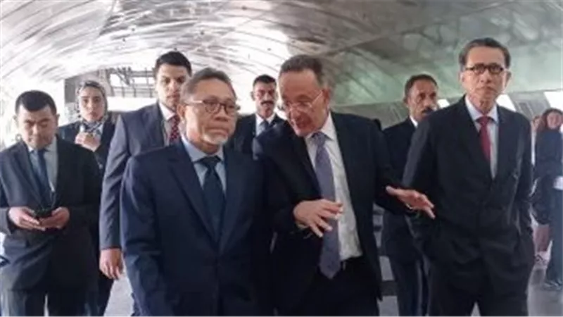وزير التجارة بجمهورية إندونيسيا ووفد مرافق يزورون متحف الحضارة