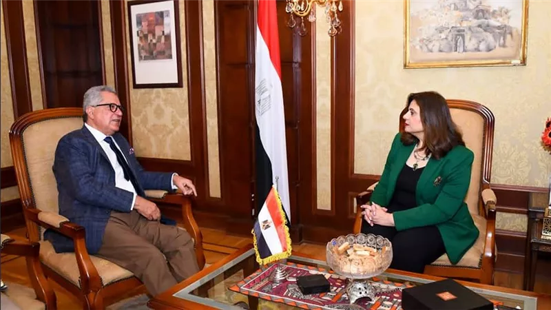 وزيرة الهجرة تستقبل رجل الأعمال المصري جون نور