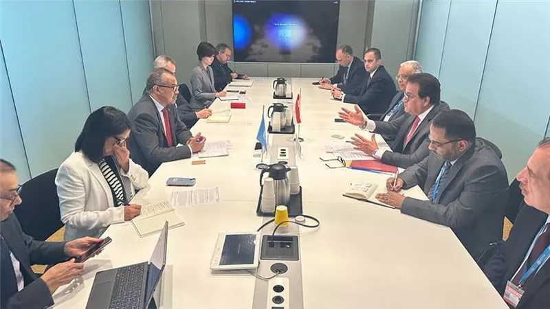 وزير الصحة يدعو مدير عام منظمة الصحة العالمية لحضور المؤتمر العالمي للسكان والصحة والتنمية
