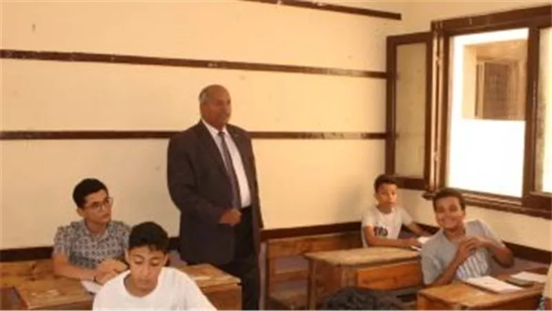 إلغاء امتحان الإعدادية لطالبين وإحالة آخر للنيابة والتحقيق مع 2 ملاحظين ببنى سويف