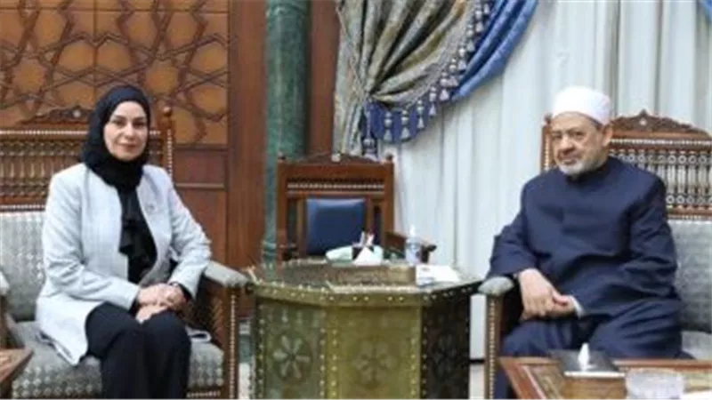 شيخ الأزهر لسفيرة البحرين: نفخر بالمرأة العربية حينما تتقلد الأدوار القيادية والمرموقة