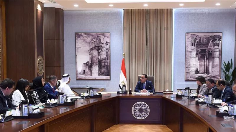 رئيس الوزراء يلتقى عددا من المطورين العقاريين لمناقشة وبحث سبل دعم القطاع العقاري