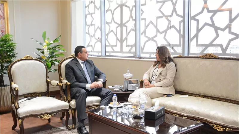 وزير التنمية المحلية يتابع معدلات توريد القمح والموجة الـ ٢١ لإزالة التعديات على أملاك الدولة والأراضي الزراعية 