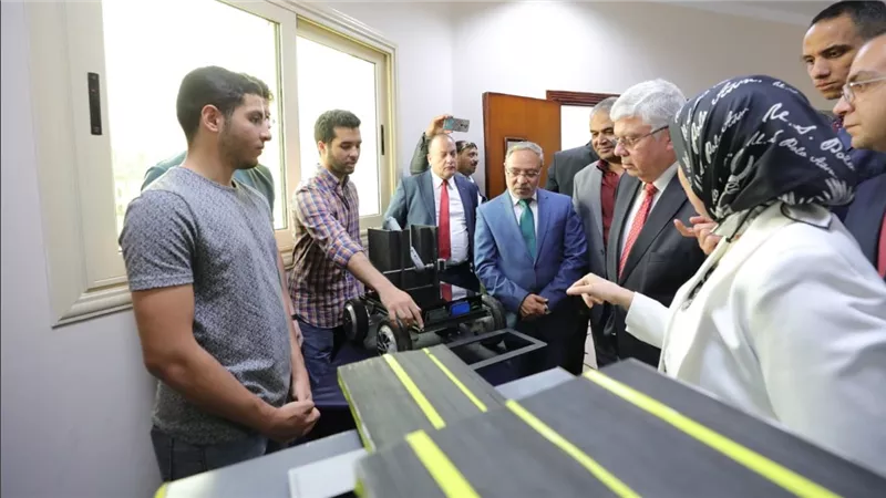 وزير التعليم العالي يفتتح عددًا من المنشآت التعليمية والخدمية بجامعة طنطا