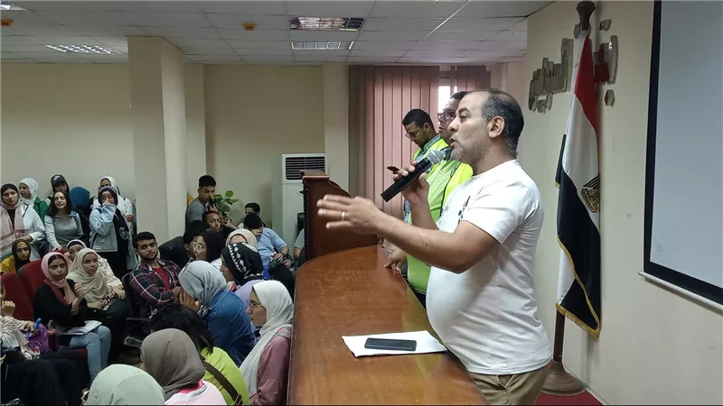 بدء المراجعة النهائية لطلاب المرحلة الثانوية لمستقبل وطن بالسويس