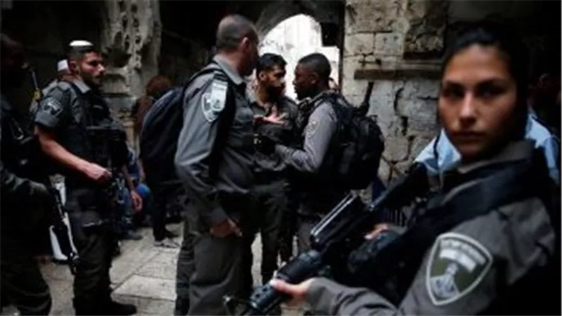 مواجهات بين الفلسطينيين والاحتلال الإسرائيلى شمال رام الله