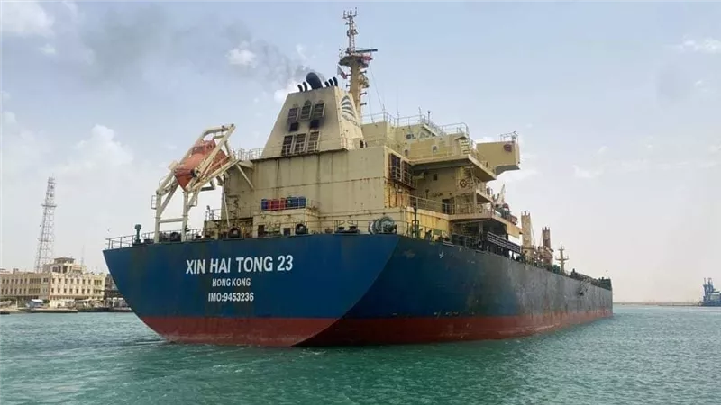 قناة السويس: استئناف عبور سفينة البضائع  XIN HAI TONG 23 ضمن قافلة الجنوب بعد إتمام إصلاحها