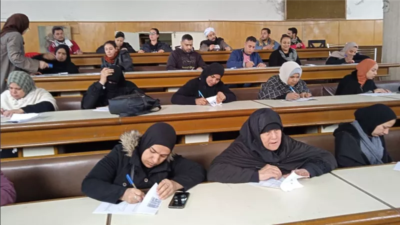محافظ الإسكندرية يشدد على ضرورة استمرار وتفعيل مبادرة دواوين حكومية بلا أمية 