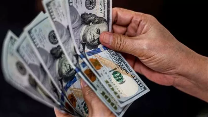 أسعار الذهب والدولار اليوم الإثنين 29 مايو 2023.. انهيار في الصاغة