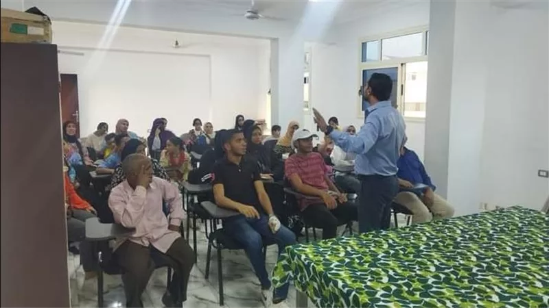 فريق التوعية المائية بوزارة الري يجوب محافظة السويس