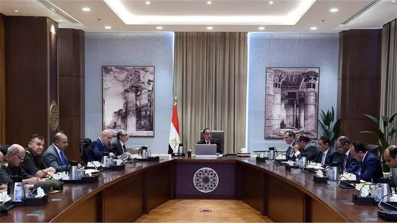 رئيس الوزراء يترأس اجتماع المجموعة الوزارية الاقتصادية