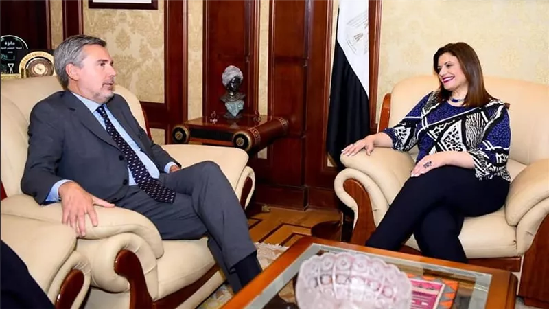 وزيرة الهجرة تستقبل السفير الإيطالي لدى مصر لبحث سبل تعزيز التعاون في الملفات المشتركة